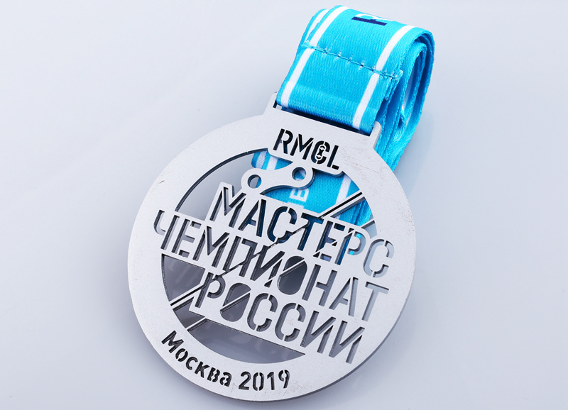 Сложная ажурная медаль