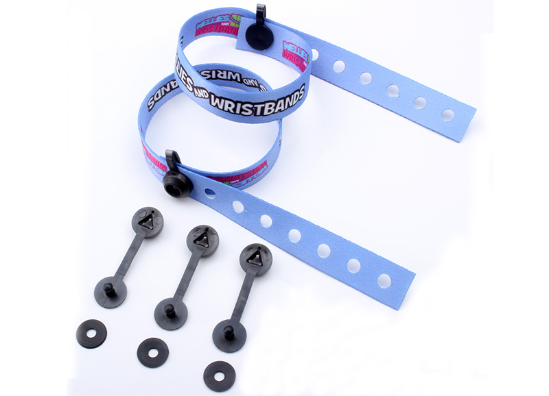 Multifunctional hand strap
